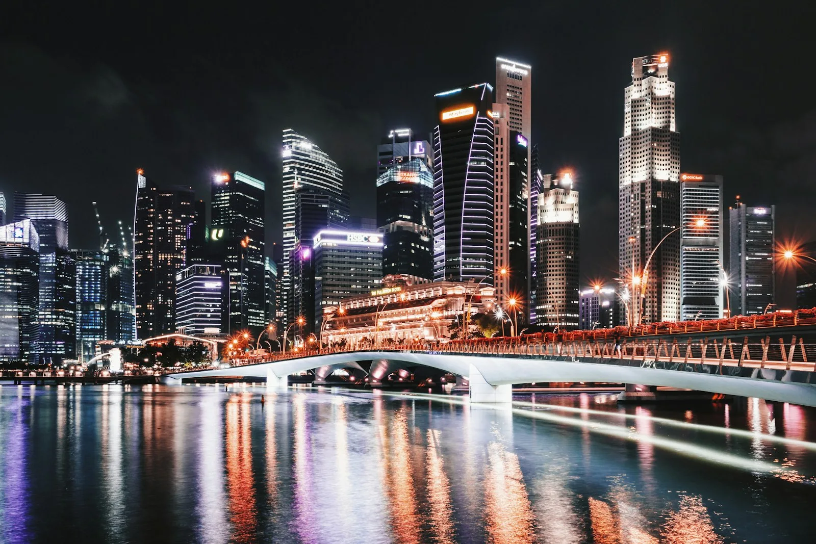 An image showing Singapore nightlife.